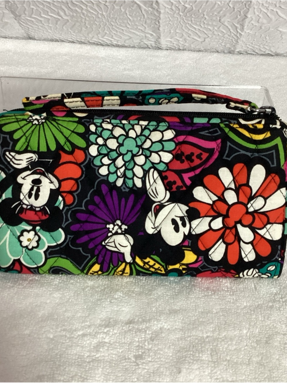 Vera Bradley Disney Mickey & Minnie Mouse Magical Blooms Zipper Wristlet Wallet - Picture 5 of 9